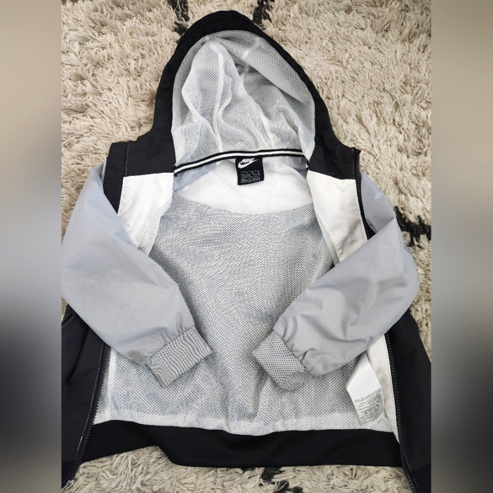 Kids Nike Windbreaker